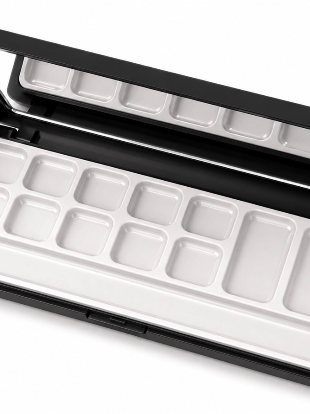 MAC Makeup Palette Case in Black and White PRO ONLY